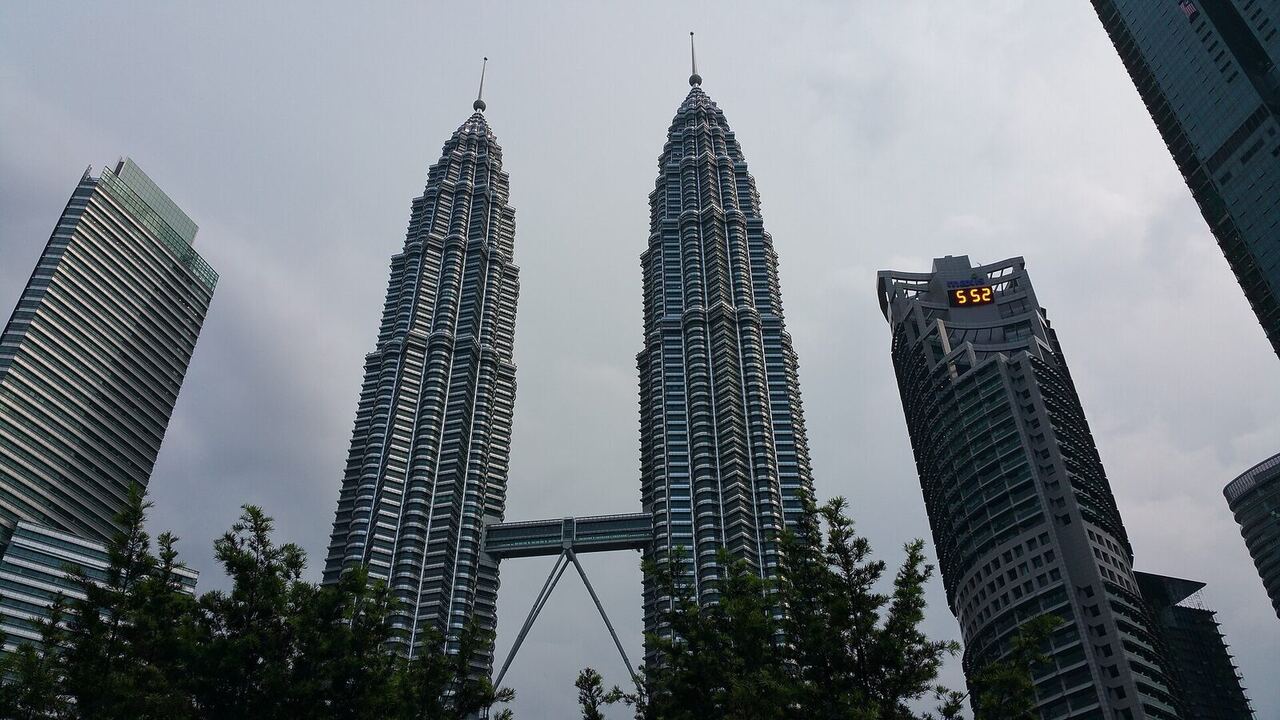 Singapore Malaysia Tour: How to Plan the Perfect Twin-Country Trip (2026)
