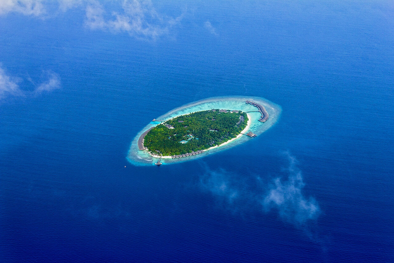 Furaveri Maldives, Raa Atoll — Transfers, Villas and Package Prices