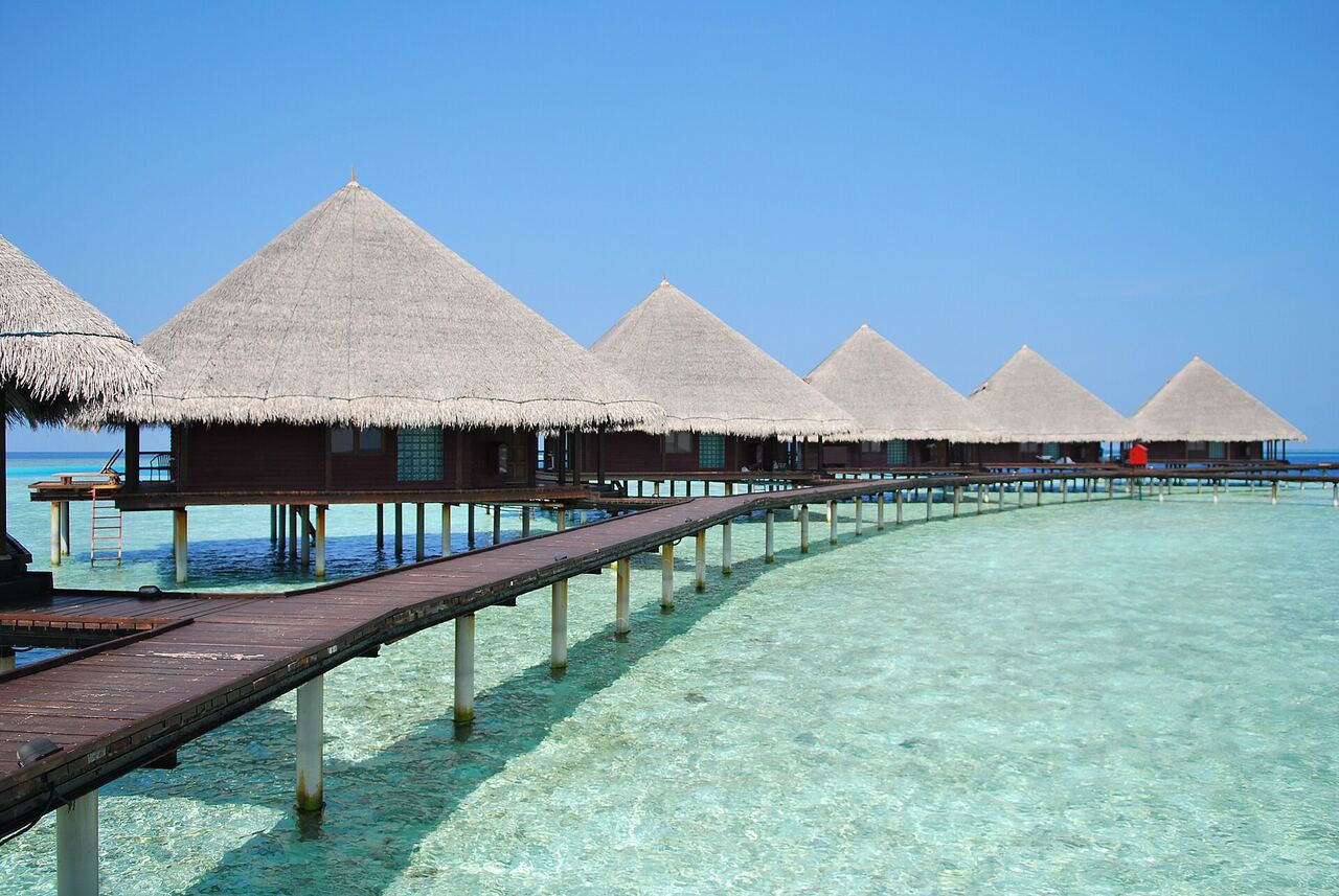 Cocogiri Island Resort Maldives, Vaavu Atoll — Transfers, Villas and Package Prices