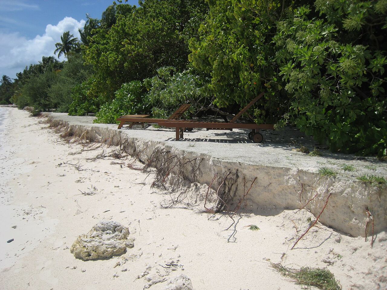 Huvafen Fushi Maldives, North Malé Atoll — Transfers, Villas and Package Prices