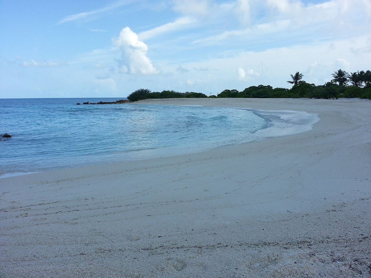 LUX* South Ari Atoll, South Ari Atoll — Transfers, Villas and Package Prices